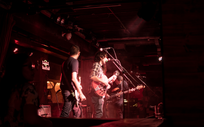 Mclovin y Los Radicales Libres en una noche inolvidable junto a Los Mentas